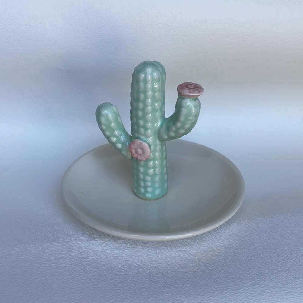 Ring/jewelry holder